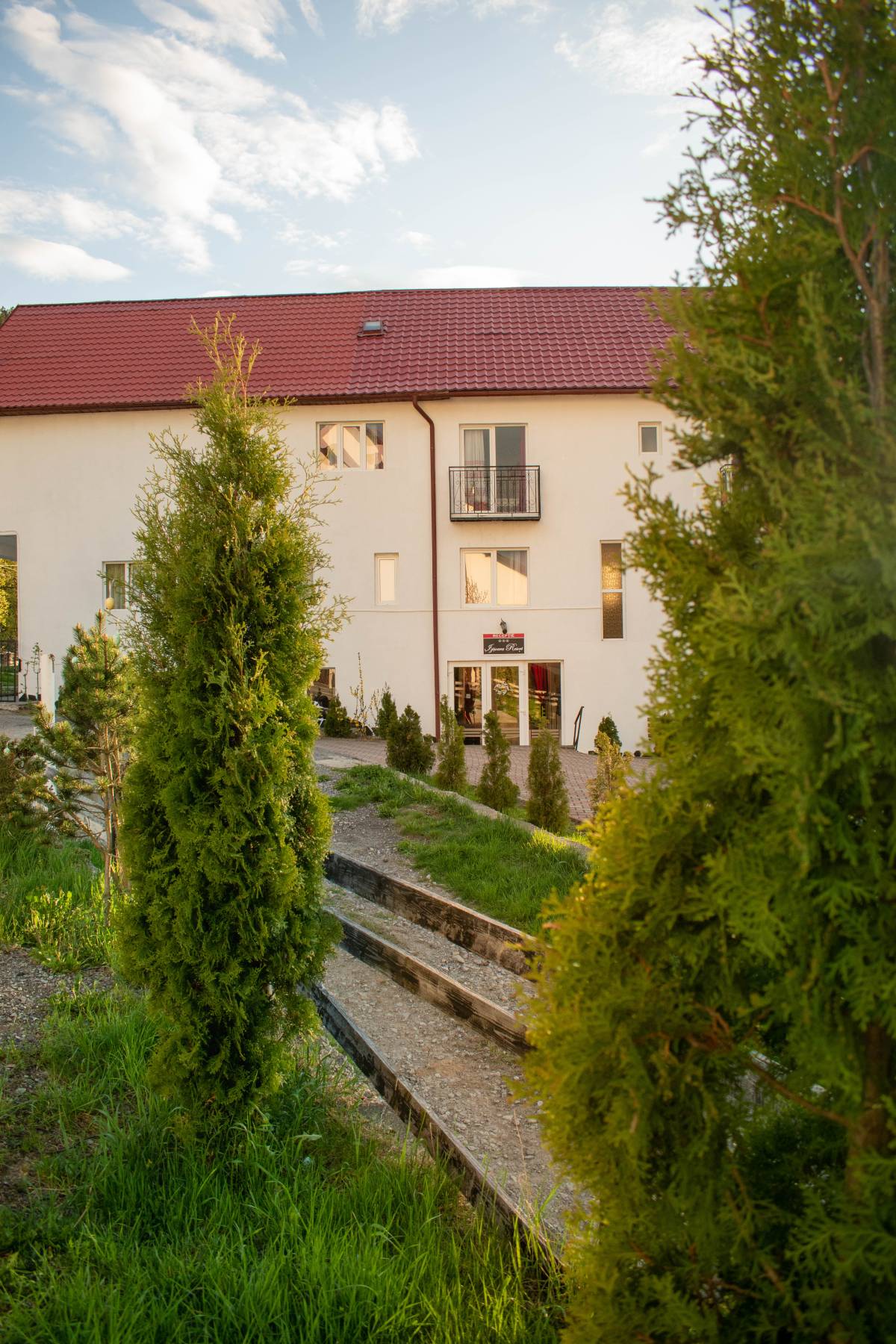 pensiunea-izisoara-cazare-maramures